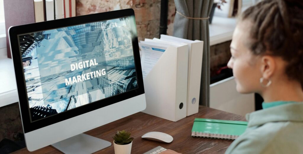 Digital marketing specialist is studying to acquire digital marketing skills